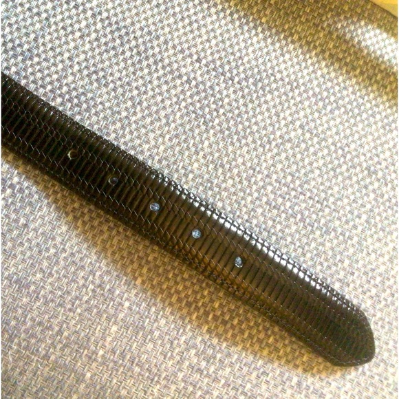 Genuine leather textured black belt. Very good condition. Size 40 - Picture 3 of 3